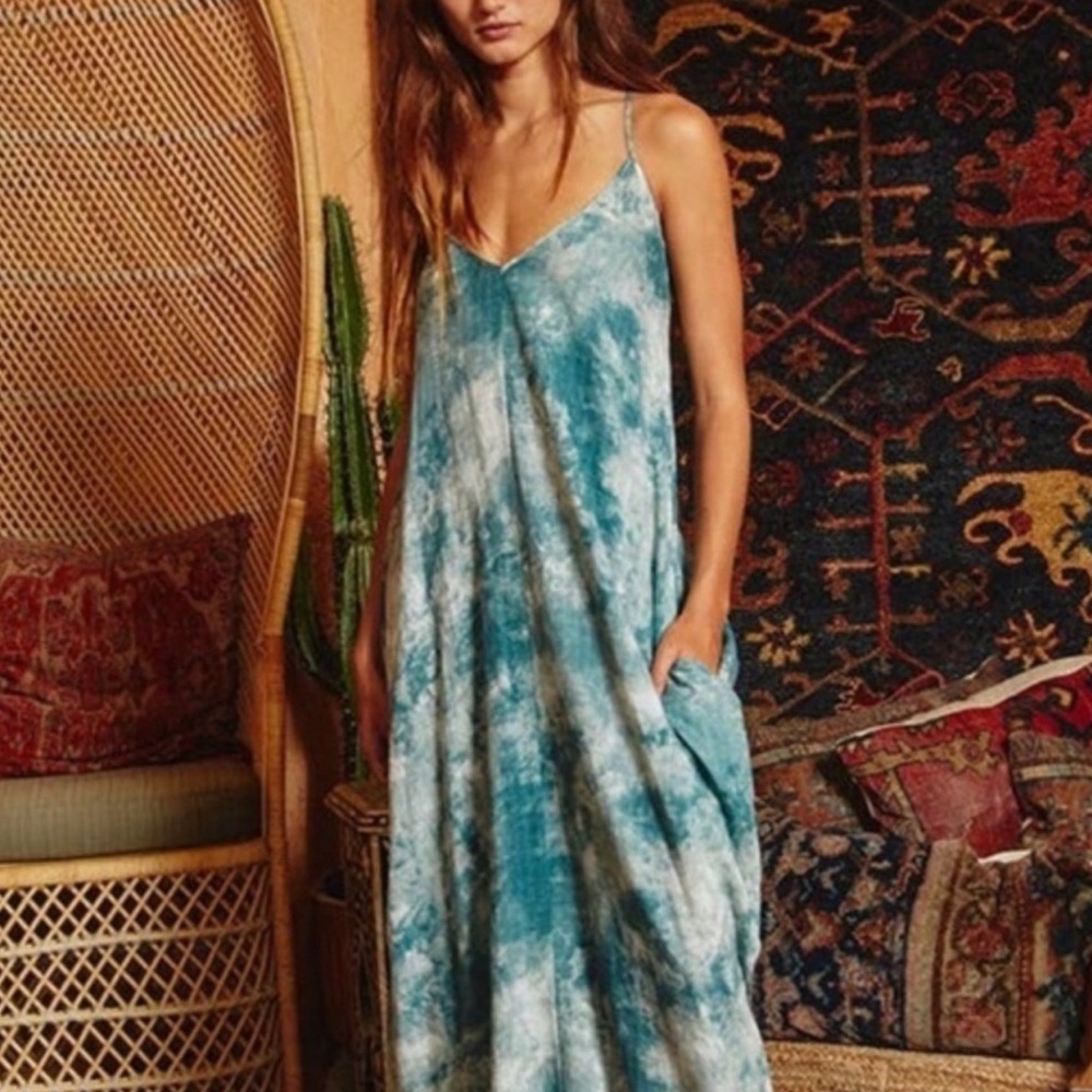 BUCKETLIST Blue Green Tie Dye Pocket Maxi Dress - Picture 3 of 5